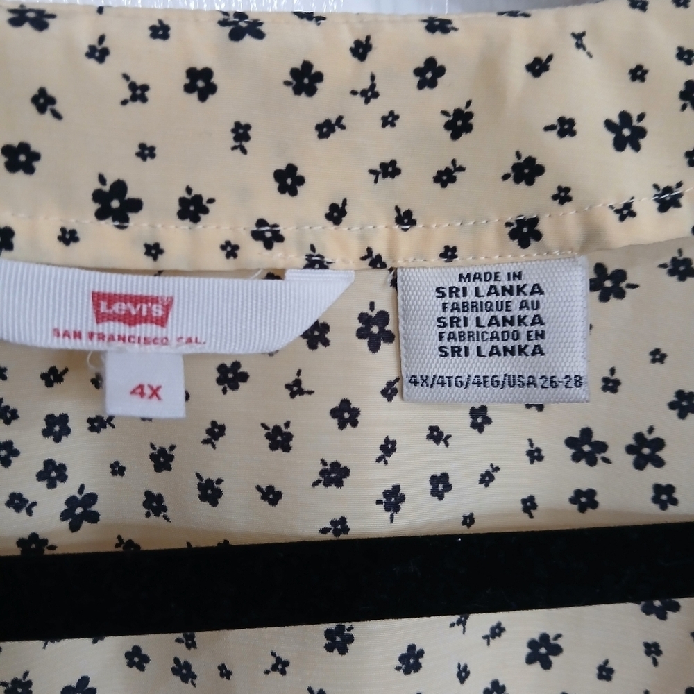 Levis Plus-sized Yellow Blouse With Black Flowers Button Front Babydoll  Cottage - Picture 7 of 9